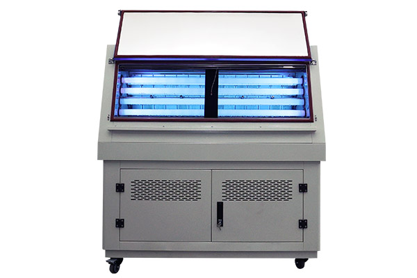 Mengapa UVA-340 lampu neon adalah standar emas di badan penuaan UV