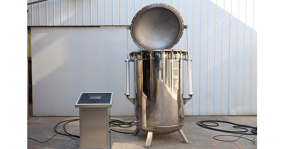 IPX7_diving_test_chamber99.jpg IPX7_diving_test_chamber99.jpg